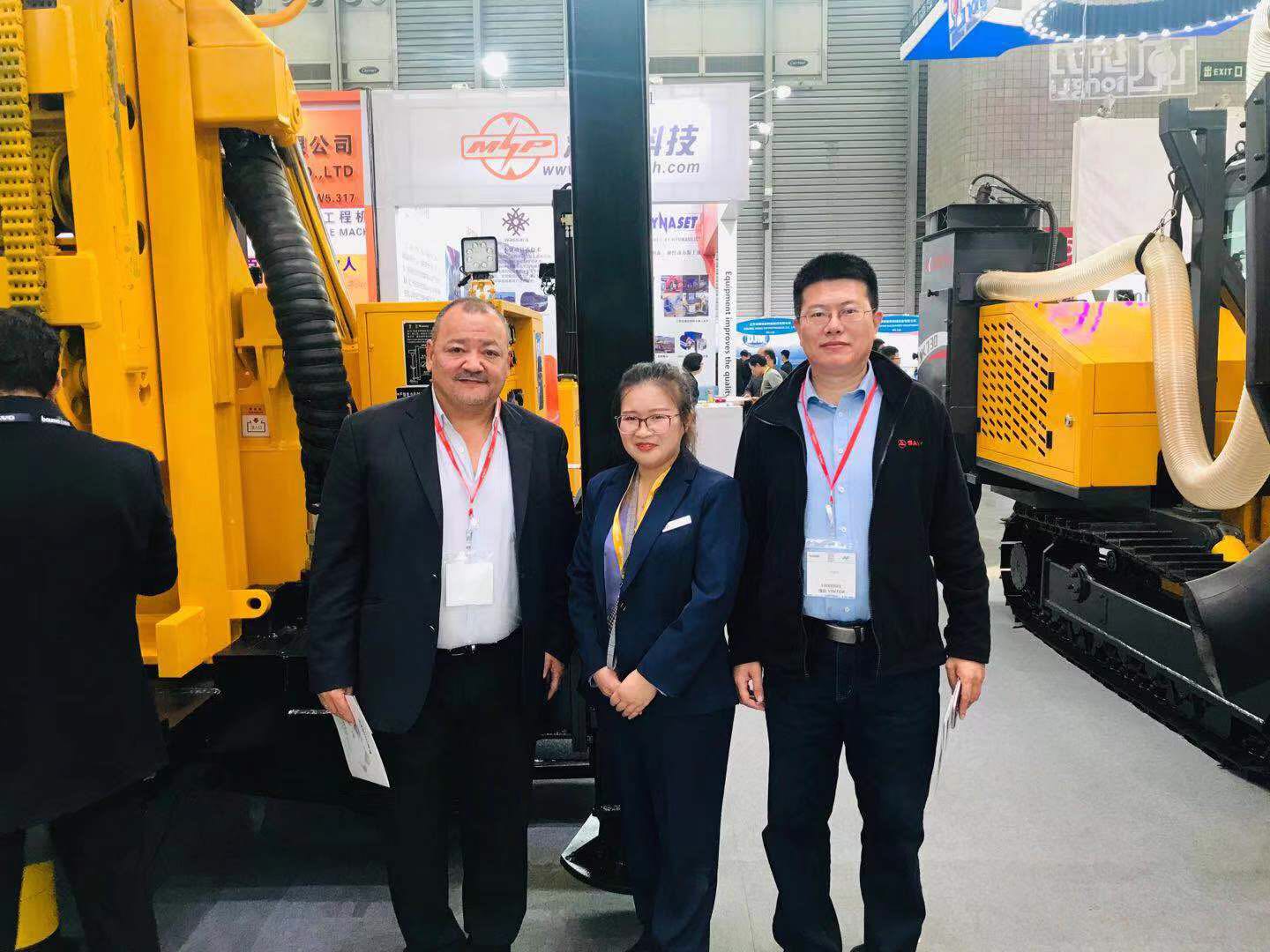 Hydraulic DTH Drilling Rig